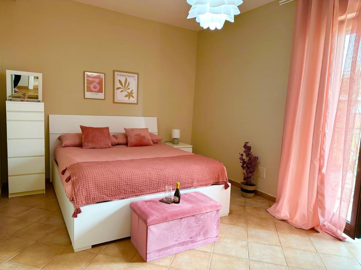 דירות מונטפיאסקונה La Casa Di Maurizio מראה חיצוני תמונה