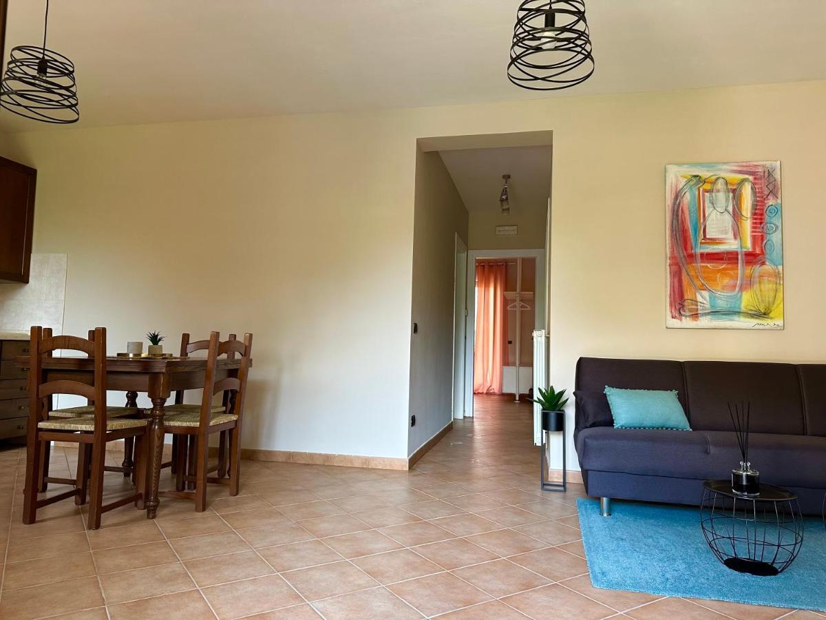 דירות מונטפיאסקונה La Casa Di Maurizio מראה חיצוני תמונה